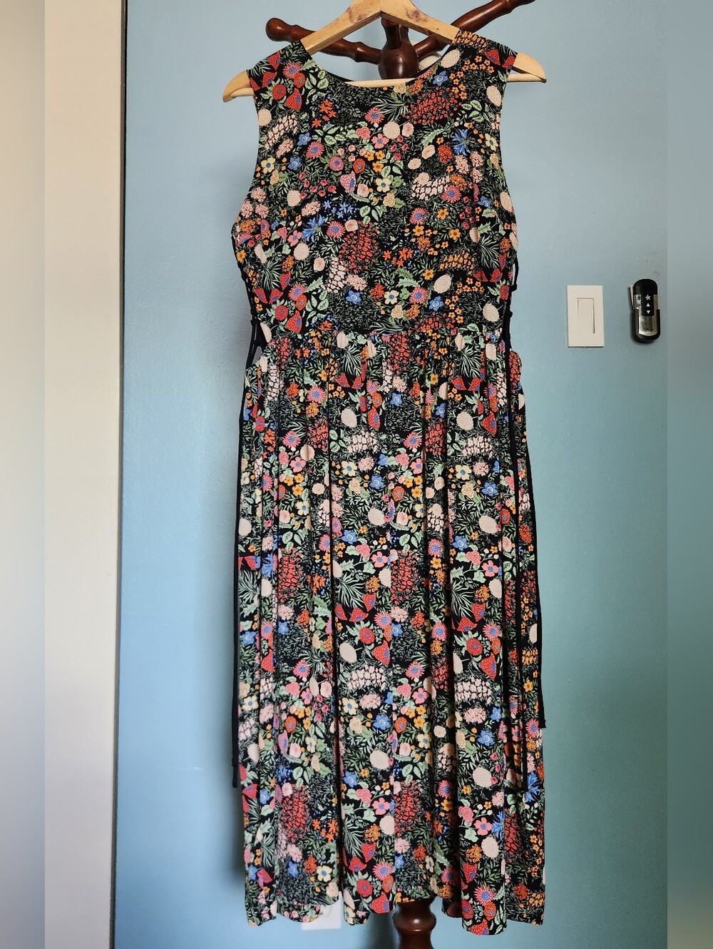 Topshop Black Floral Dress with Floral Blooms - Picture 1 of 5